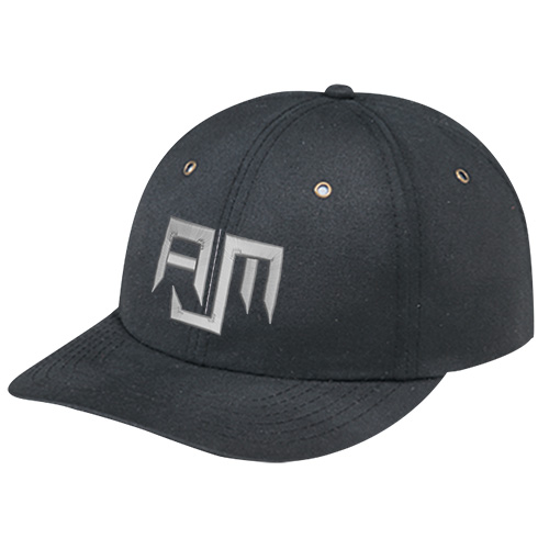 Waxed Cotton (Oilskin) 6 Panel Contour No backing behind front panels 6 Metal eyelets Pre-curved peak with 6 rows of stitching (P1) Black cotton underpeak Self cloth back strap with embossed flip buckle and sewn grommet (S8) Waxed Cotton (Oilskin) 6 Panel Contour